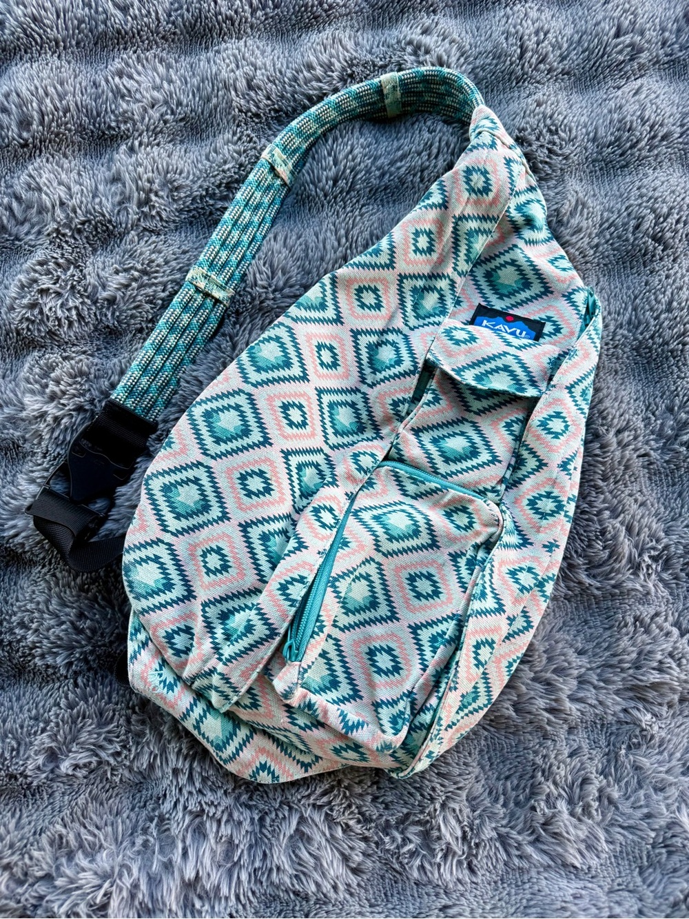 KAVU Rope Bag Canvas Crossbody Sling Backpack Geometric Southwestern Teal Peach